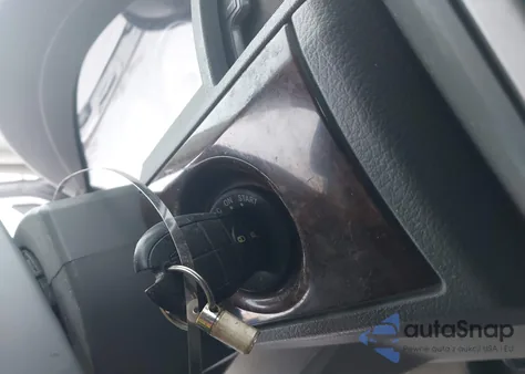 2010 Chrysler Town & Country Lx z USA, uszkodzony, nr VIN 2A4RR4DE3AR220342